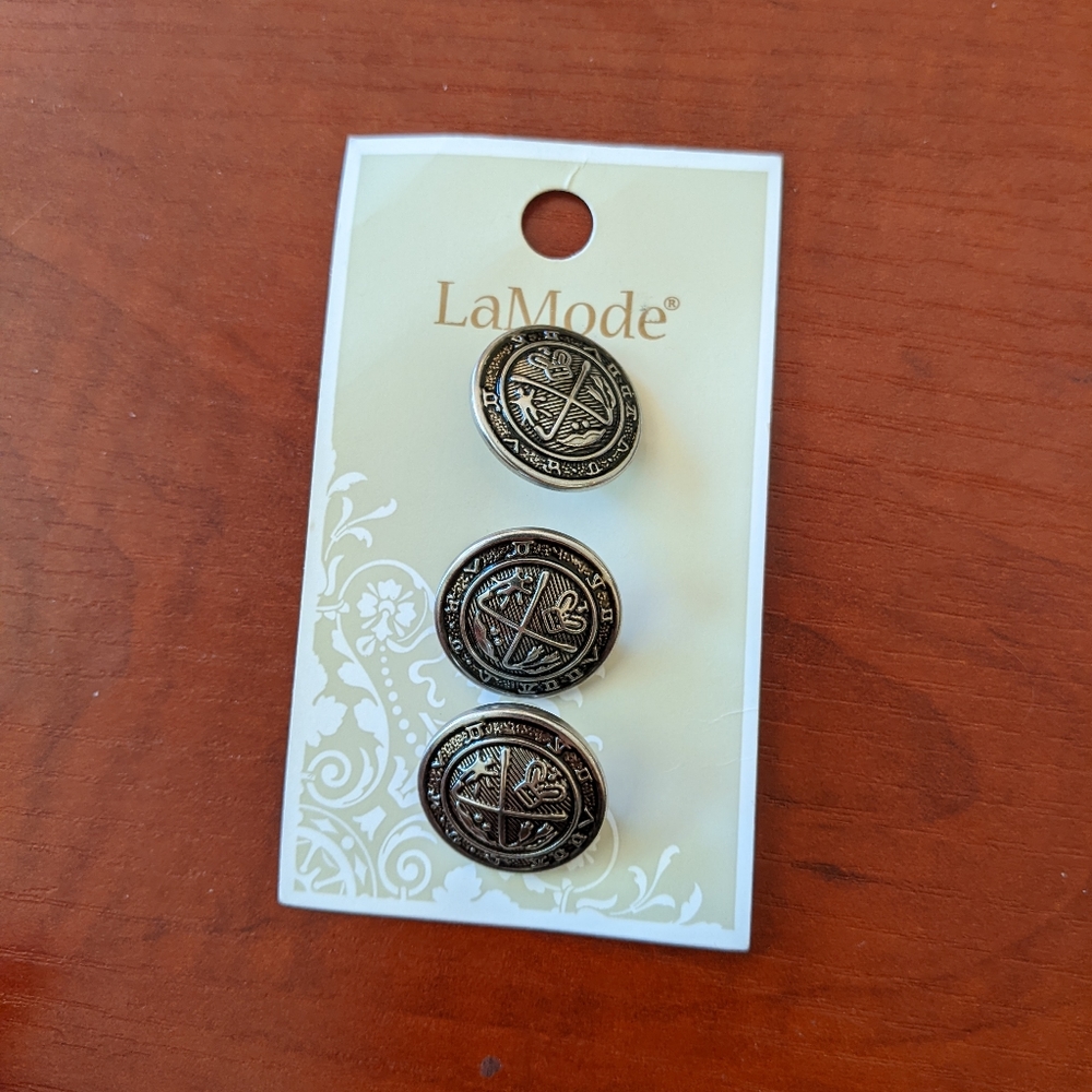 NWT La Mode 3/4 IN 19mm buttons vintage silver (3 buttons)